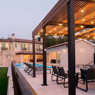 Natkrivena ljetna kuhinja